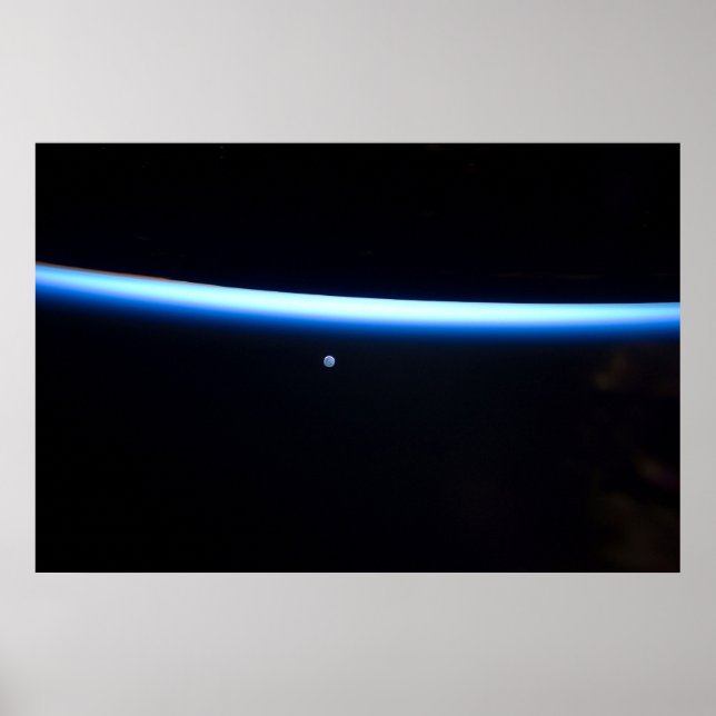 Affiche La fine ligne de l'atmosphère terrestre et une lun (Devant)