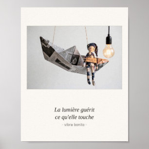 Affiche La lumière guérit ce qu'elle touche — Série Papier