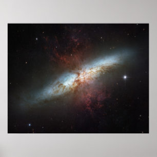 Affiche La magnifique galaxie Starburst, Messier 82 (M82)