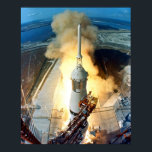 Affiche Lancement d'Apollo 11<br><div class="desc">Une vue iconique d'Apollo 11 alors qu'il se lance sur une fusée Saturn V.</div>
