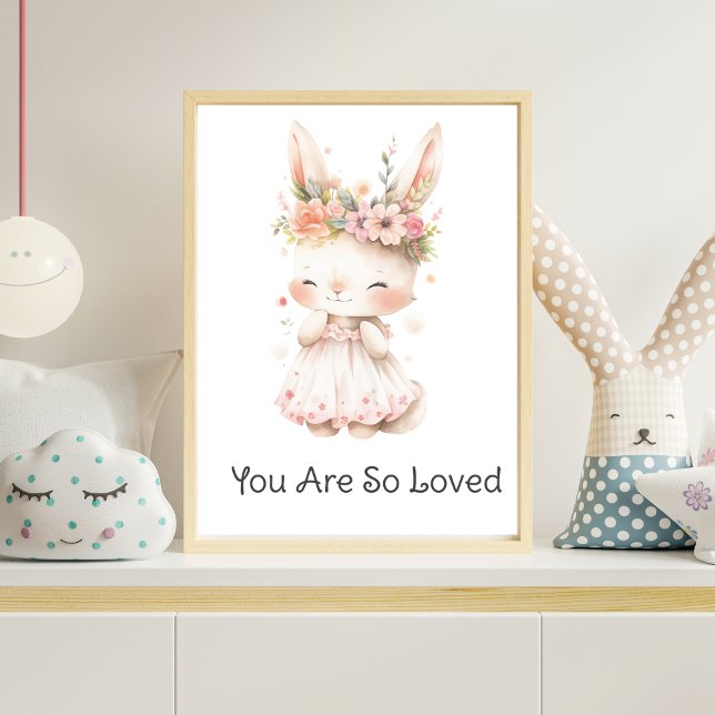 Affiche Lapin Bébé Robe Rose Fleurs Nursery Fille (Baby Bunny Pink Dress Flowers on Head You are So Loved Nursery Wall Art Poster)