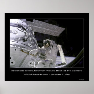 Affiche L'astronaute de la NASA Newman revient à la caméra
