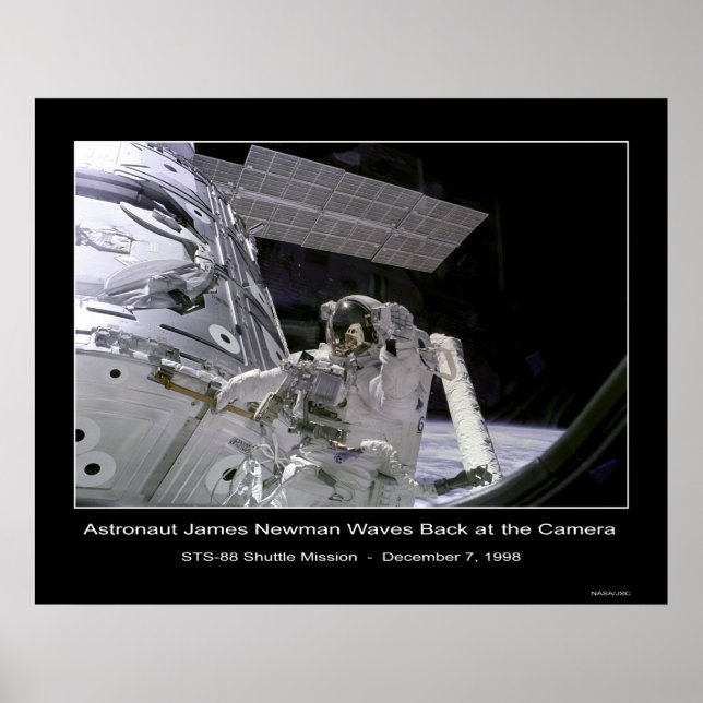 Affiche L'astronaute de la NASA Newman revient à la caméra (Devant)