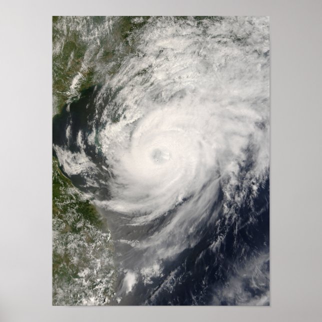 Affiche Le typhon Neoguri approche de la Chine (Devant)