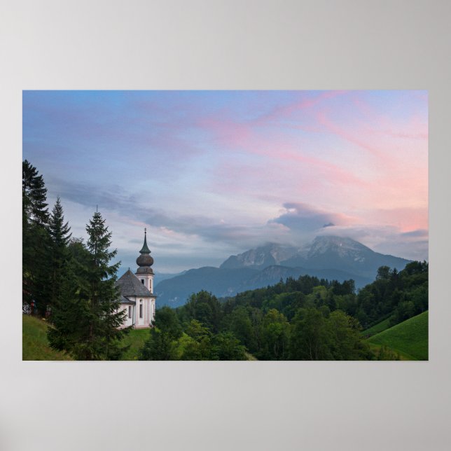 Affiche L'église avec les Alpes au coucher du soleil (Devant)