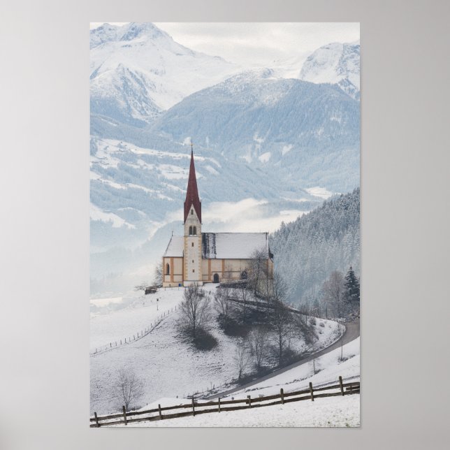 Affiche L'église dans un paysage d'hiver alpin (Devant)