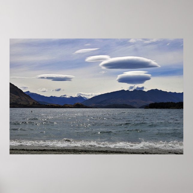 Affiche Lenicular Clouds Over Lake Wanaka (Devant)