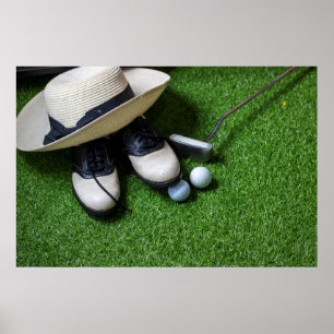 Affiche Les balles de golf sont sur de l'herbe verte