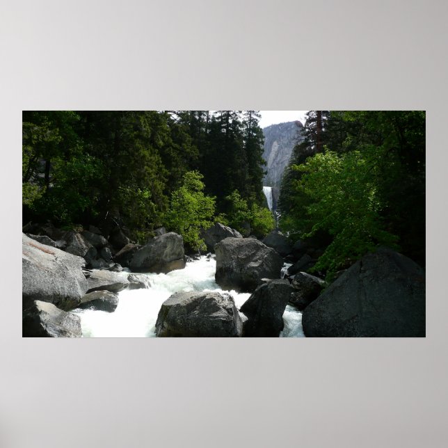 Affiche Les chutes de Vernal au loin à Yosemite (Devant)