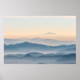 Affiche Les couches de brouillard, les collines et les mon