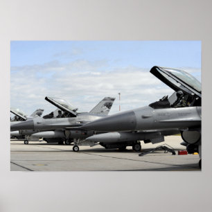 Affiche Les Falcons F-16 de combat attendent pour lancer