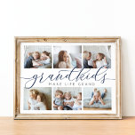 Affiche Les petits font la vie grand | Collage de photos<br><div class="desc">Créez un cadeau sucré pour une grand-mère ou grand-père bien-aimée avec cette belle photo collage imprimé. "Les petits-enfants font grandir la vie" apparaît dans le centre en lettres de calligraphie bleu marine et gris. Customisez avec six photos de leurs petits-enfants pour un cadeau unique pour la fête des grands-parents, les...</div>