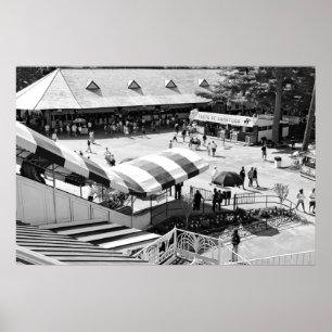 Affiche Les tentes rouges et blanches célèbres à la course