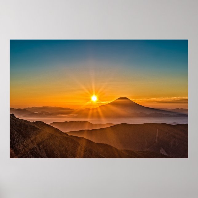 Affiche Lever de soleil entre les collines (Devant)