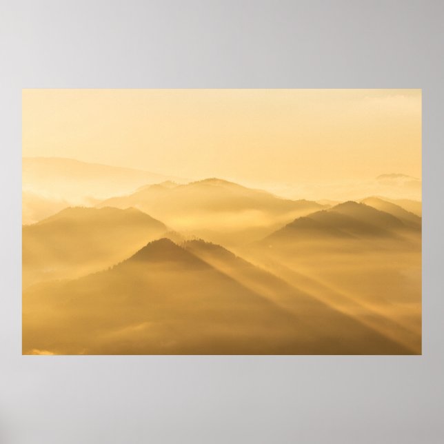 Affiche Lever du soleil sur les collines de brouillard mat (Devant)