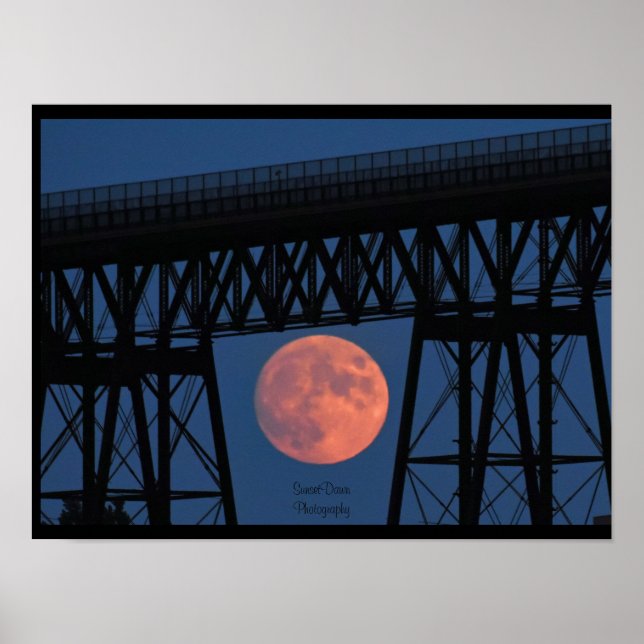 Affiche Lune se lève sous le pont Walkway (Devant)