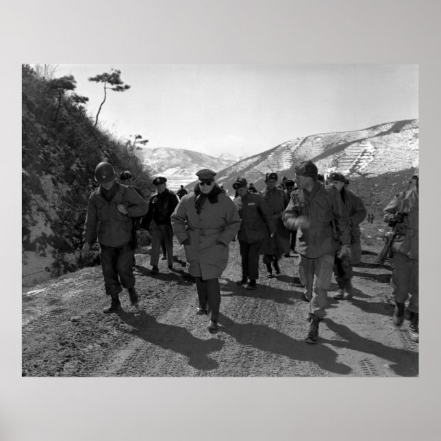 Affiche MacArthur en Corée (Devant)