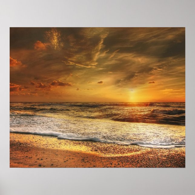 Affiche Magnifique coucher de soleil orange sur la plage (Devant)