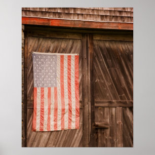 Affiche Maine, Drapeau américain décoloré sur la porte d'u