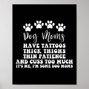 Affiche Maman De Chien Avec Des Tatouages De Jolies Yeux É