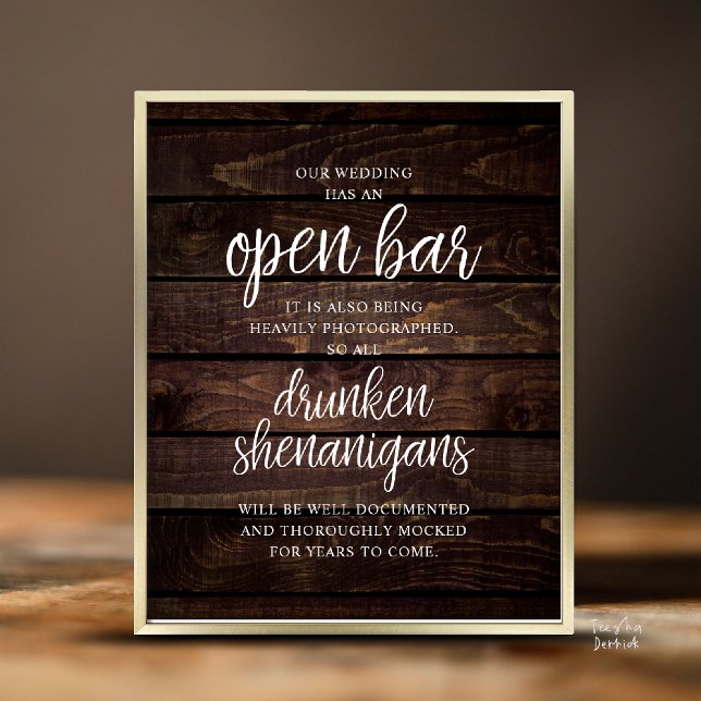 Affiche Mariage Rustique Bar Ouvert, Frasques d'Ivresse (Modern Rustic Wedding Open Bar Drunken Shenanigans Poster in Cottage Dark Wood Background)