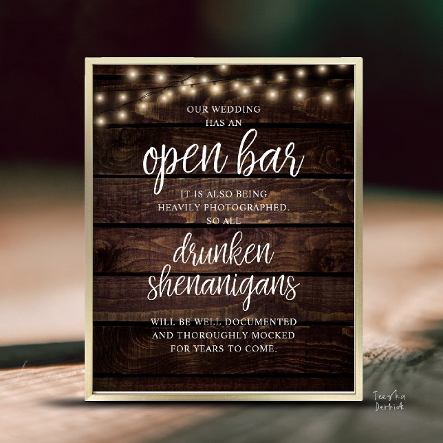 Affiche Mariage Rustique Bar Ouvert, Frasques d'Ivrognes (Modern Rustic Wedding Open Bar Drunken Shenanigans Poster in Cottage Dark Wood, String Lights)