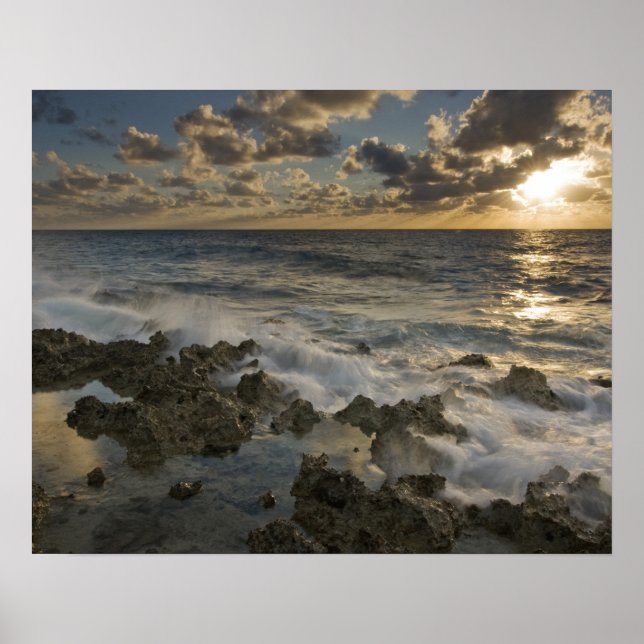 Affiche Mer des Caraïbes, Îles Caïmans. Vagues déferlantes (Devant)