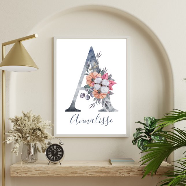 Affiche Monogramme A en aquarelle florale bleue Nom  (Monogram A Blue Floral Watercolor Wall Art for Nursery or Girls Room )