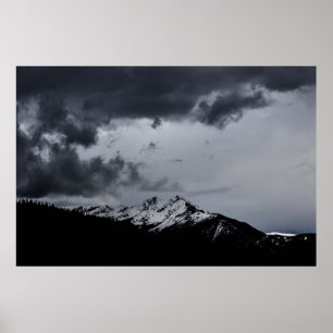 AFFICHE MONTAGNE DE NEIGE SOUS DES NUAGES DRAMATIQUES