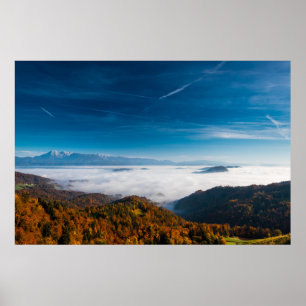 Affiche Montagnes d'automne et brouillard dans la vallée