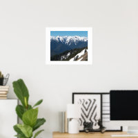 Montagnes olympiques enneigées photographiques