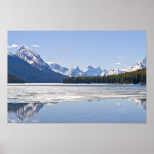 Affiche Montagnes Rocheuses se reflétant dans le lac Malig