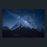 Affiche Montagnes | Thamserku Mountain, Népal<br><div class="desc">Cette photo Getty Images extraordinaire montre la Voie Lactée au-dessus d'Ama Dablam près du village de Dingboche dans le parc national de Sagarmatha,  dans la région de Khumbu,  district de Solukhumbu,  est du Népal,  Asie.</div>