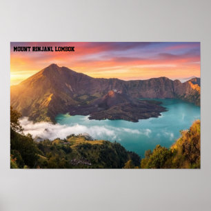 Affiche Montée du volcan Rinjani sur le mur au lever du so