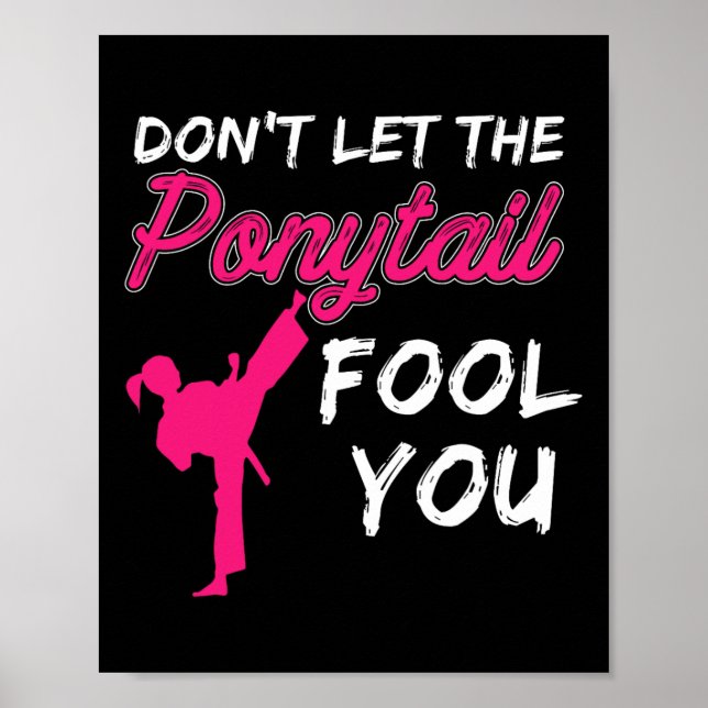 Affiche Ne laissez pas la queue de Ponytail vous tromper D (Devant)