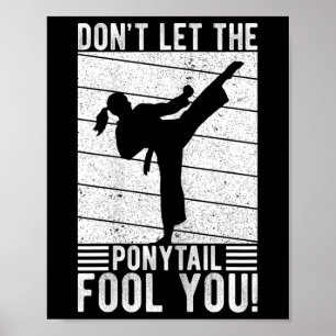 Affiche Ne vous laissez pas tromper par la queue de cheval