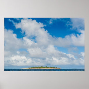 Affiche Nuages survolant une petite île