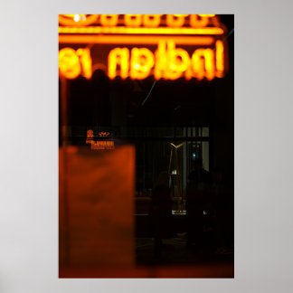 Affiche Orange Néon Foncé - Photo de Nuit Urbaine à Prague