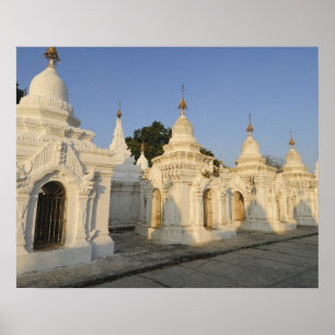 Affiche Pagode Kuthodaw à Mandalay, connue sous le nom de