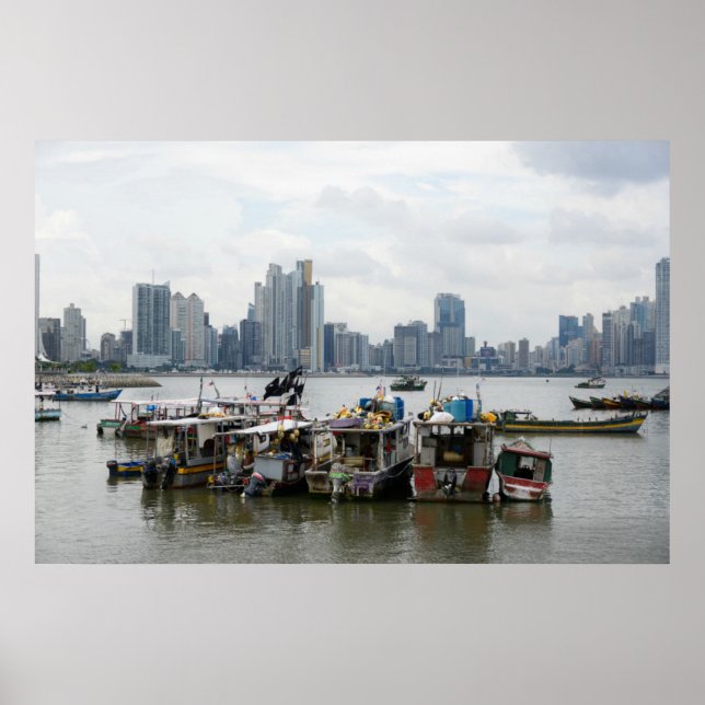 Affiche Panama City Skyline Avec Bateaux De Pêche (Devant)