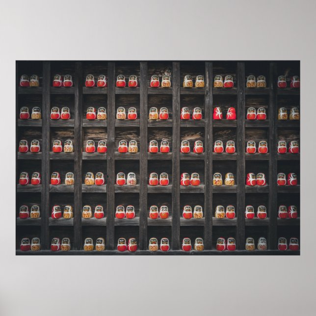 Affiche Parcelle de poupée Matryoshka sur étagère (Devant)