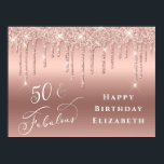 Affiche Parties scintillant Rose Gold 50th Birthday Party<br><div class="desc">Élégante et chic affiche de bienvenue à la fête du 50e anniversaire avec parties scintillant en or rose gouttes sur un arrière - plan en or rose. "50 & Fabulous" est écrit dans un script blanc élégant. Customisez avec son nom dans la typographie blanche moderne.</div>