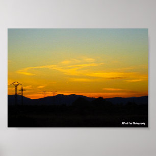 Affiche Paysage de coucher de soleil sur la montagne jaune