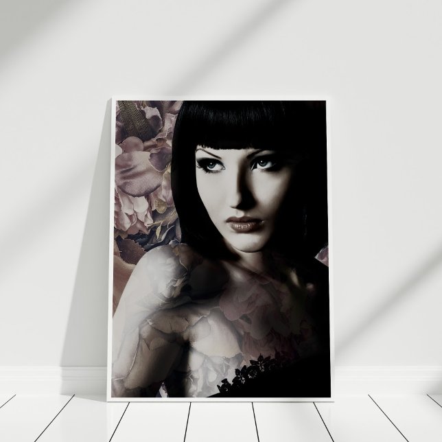 Affiche Peony et tatouage - Modèle de mode Imprimer (Blush Peony and Tattoo Fashion Model Print in a white frame.)