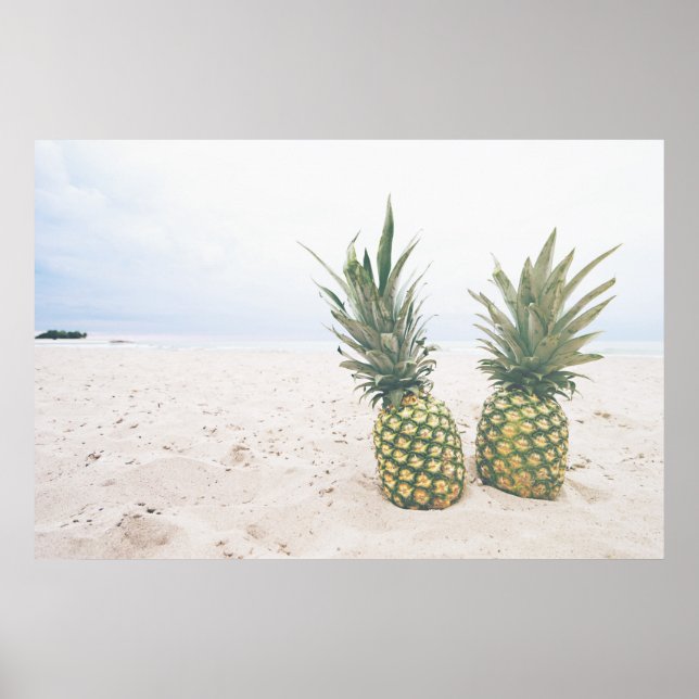 Affiche Photo de 2 ananas sur une plage (Devant)