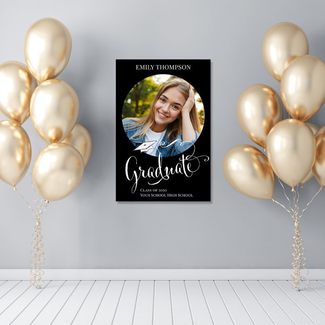 Affiche Photo de la fête de graduation Coutume noir et bla (Graduation party photo poster with fancy white style calligraphy)