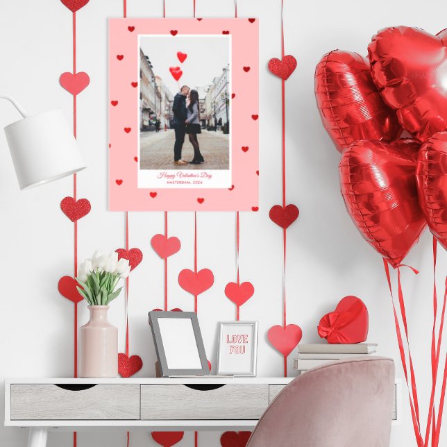Affiche photo de la Saint-Valentin rose avec des c (Share your love with this personalizable photo poster, framed with cute hearts and personal words)