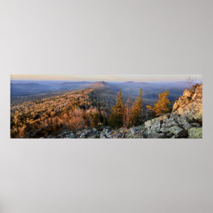 Affiche photo d'une forêt automnale montagneuse, montagnes