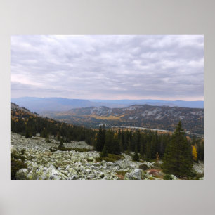 Affiche photo d'une forêt d'automne montagneuse, montagnes