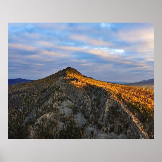 Affiche photo of a mountainous autumn forest, mountains, p (Devant)